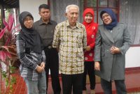Biografi Yus rusyana, sastrawan dan guru besar pendidikan indonesia